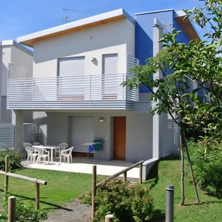 New 100 M From The Beach-bibione Apartment *