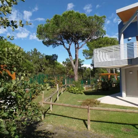 New 100 M From The Beach-bibione Apartment *